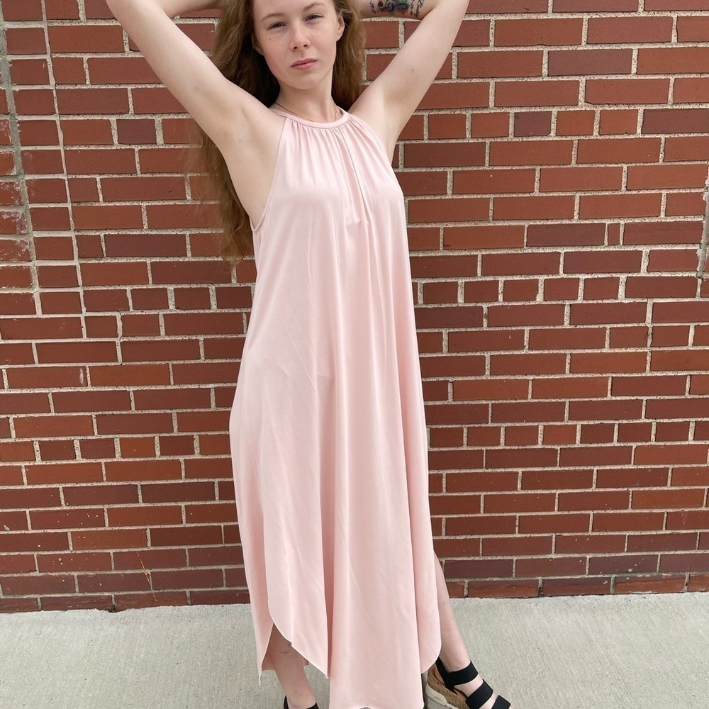 New! Blush pink halter dress with keyhole back stretchy and flowing fairy soft - Picture 5 of 6